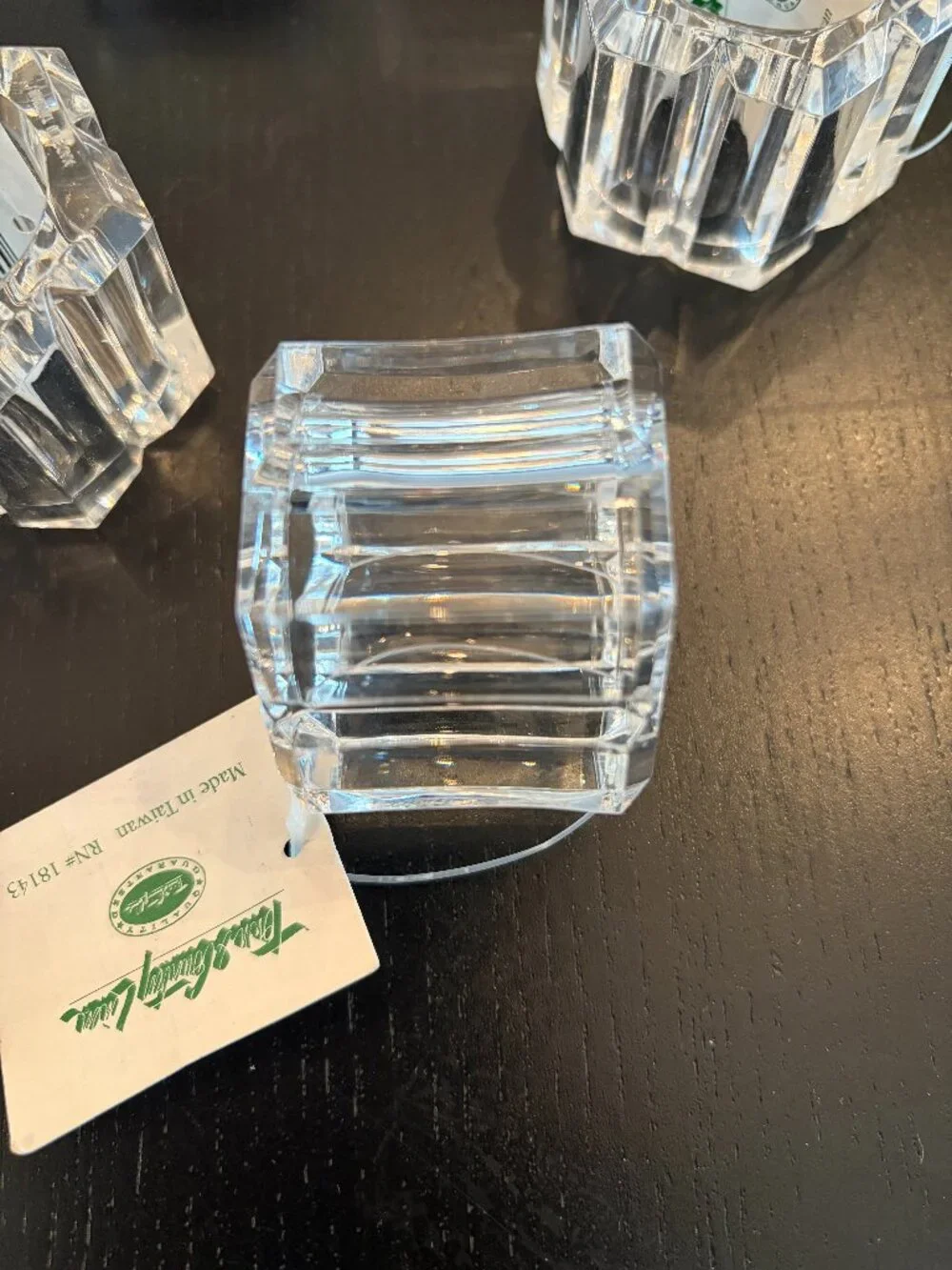 Acrylic/Lucite Hexagonal Clear Napkin Ring Town & Country Linen 10 Piece NEW